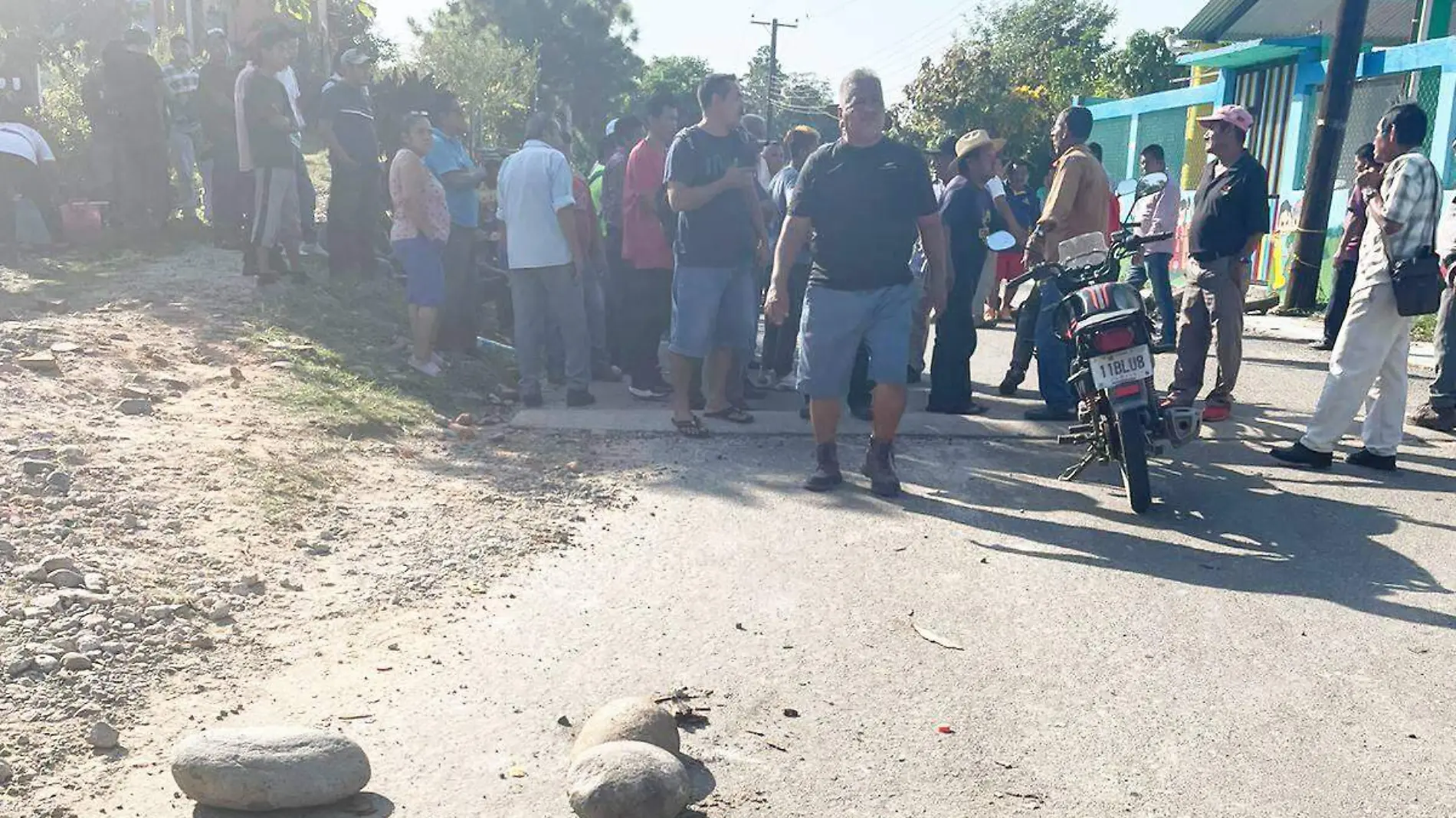 protesta y bloqueo carretero